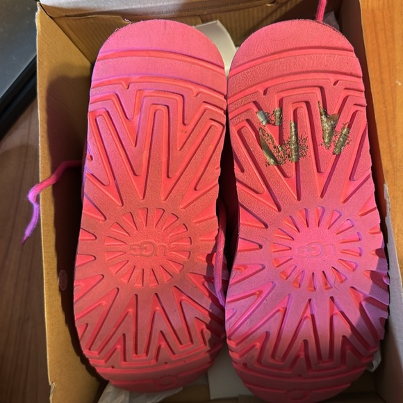 ***USED** Authentic UGG Womens Neumel Boot Pink Size 9 M - Picture 5 of 6